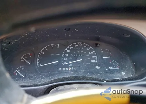 1997 Ford Explorer из США, поврежденный, VIN 1FMDU32E4VZC00166